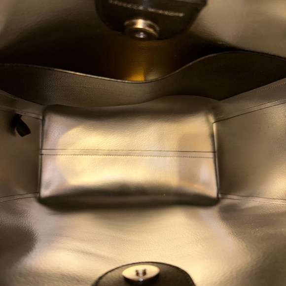 ๐๐ REBECCA MINKOFF BEAUTIFUL shoulder bag. PROFESSIONAL & PRISTINE condition - Picture 4 of 5